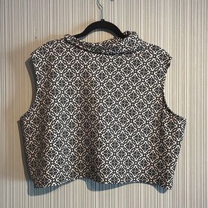 Plus size Christian Omeshun cropped blouse with asymmetric collar